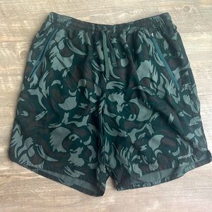 Patagonia Nine Trails Shorts - men's medium - ‘musk ox’ camo design